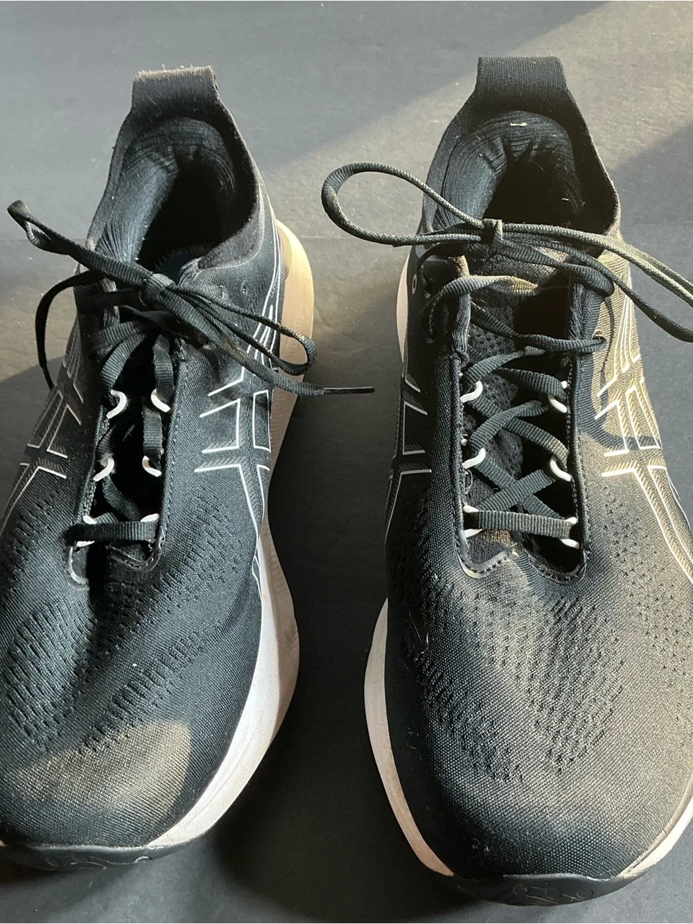 Men's Black asics gel- nimbus  25 athletic shoe